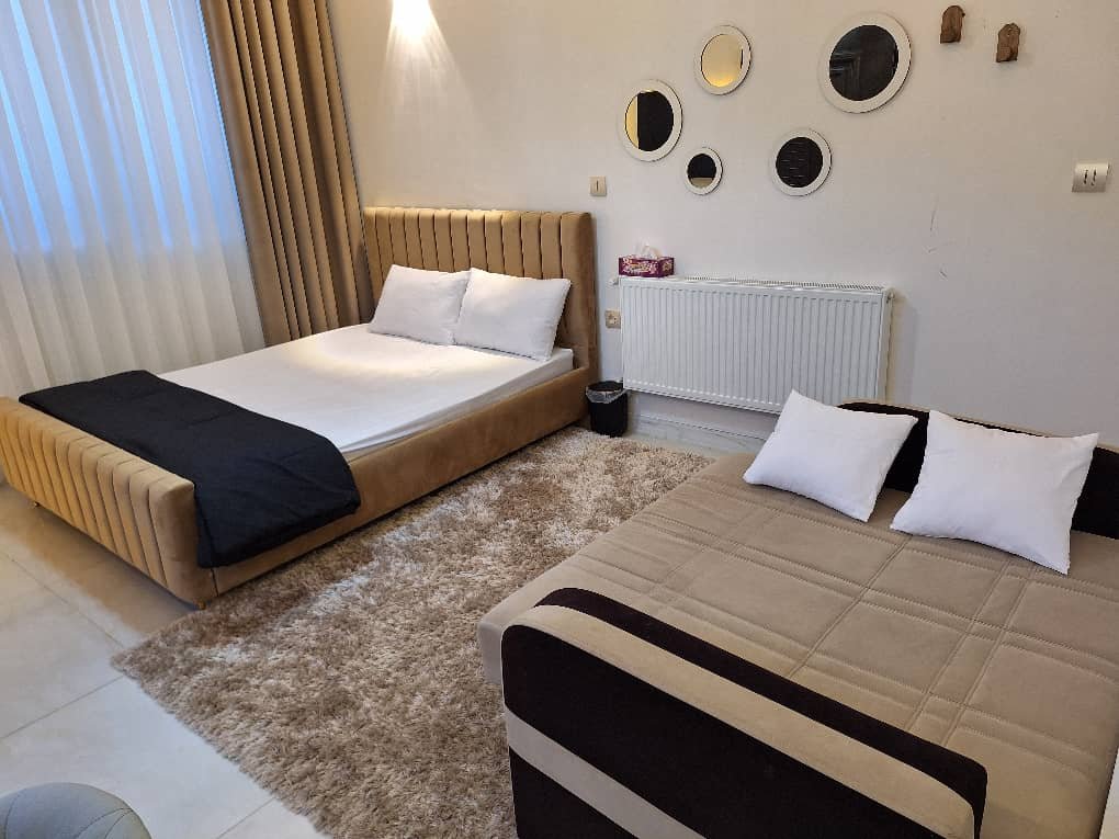 فلت روم لند ۱