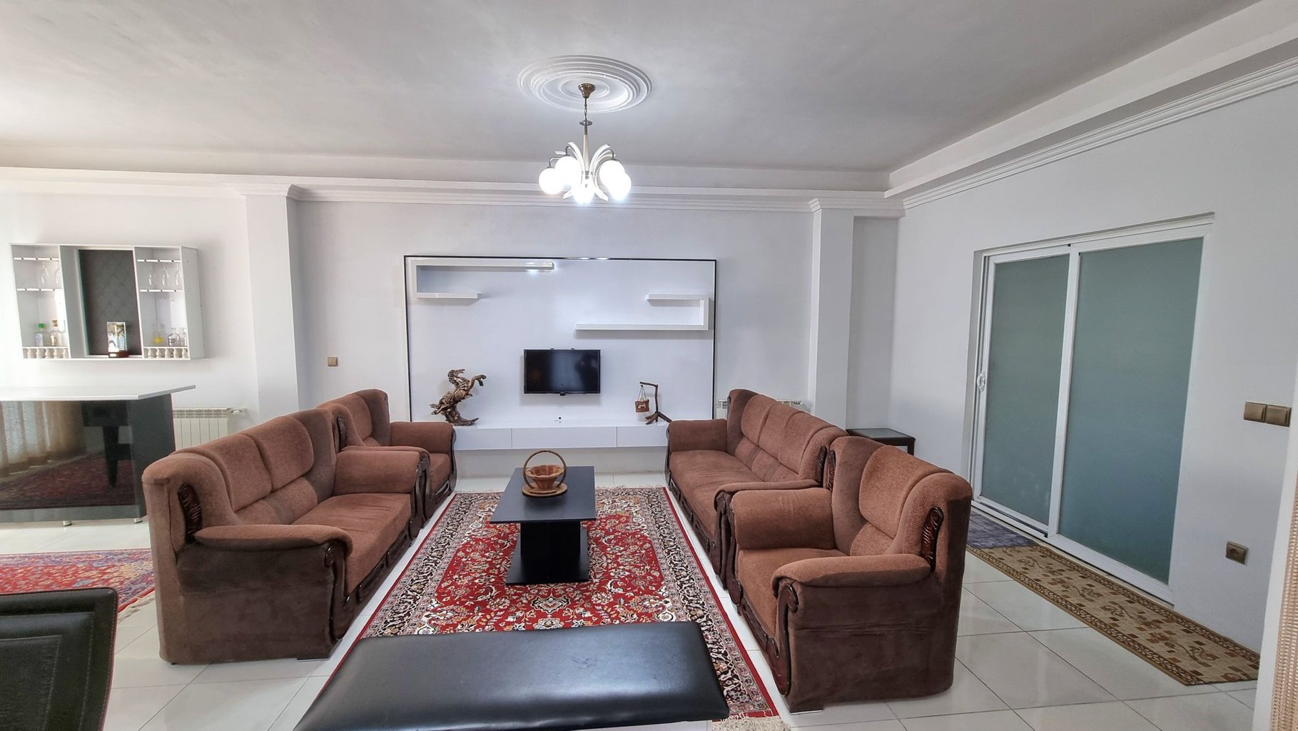 ویلا دوخوابه استخردار شهرک شقایق