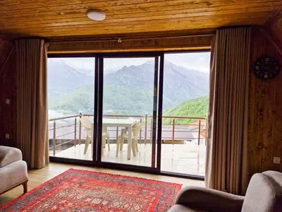 کلبه فلت سوئیسی کوهستان ۱