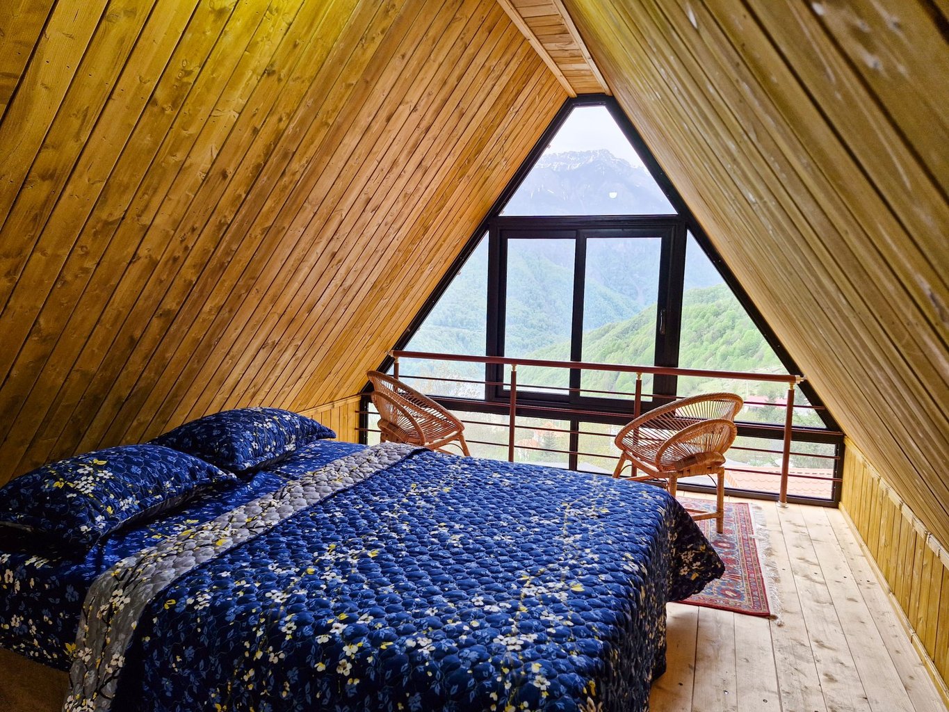 کلبه فلت سوئیسی کوهستان ۱