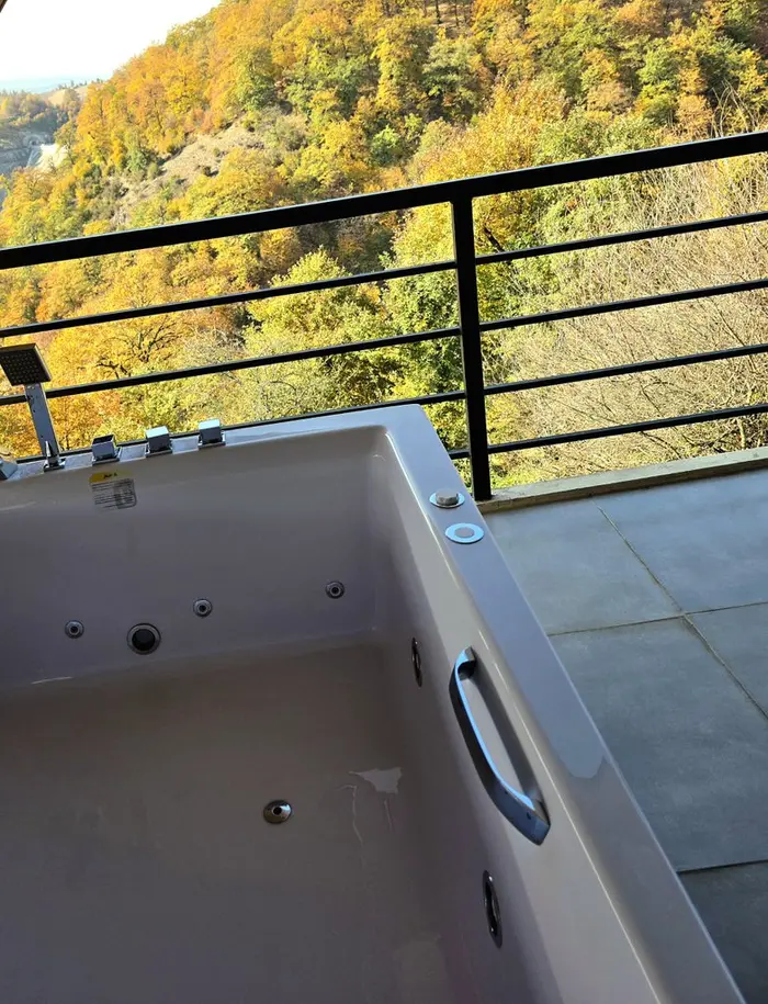 ویلا دوخوابه جکوزی دار گیسوم 2