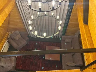 کلبه یک خوابه سوئیسی ترز واحد جکوزی دار مهتاب