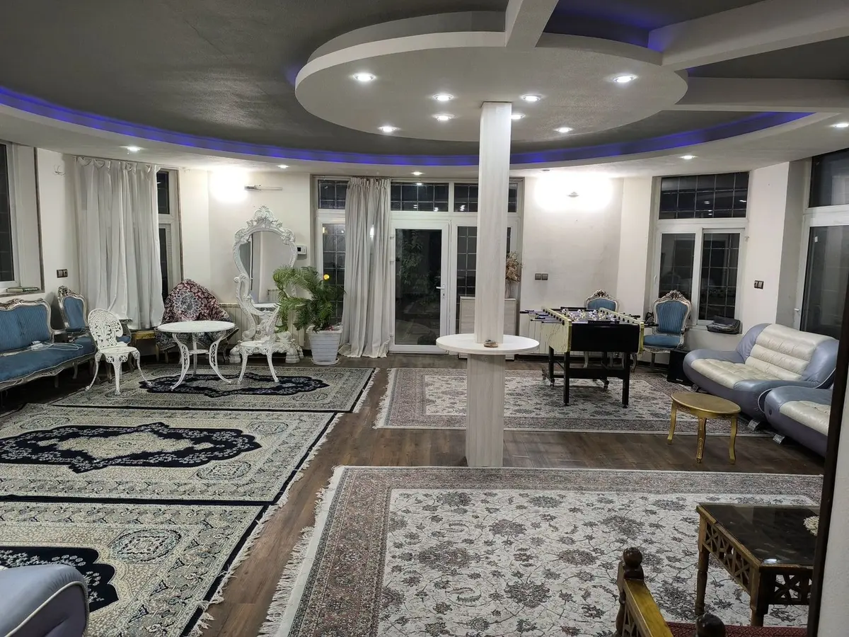 ویلا یک خوابه باغ عمارت سامان