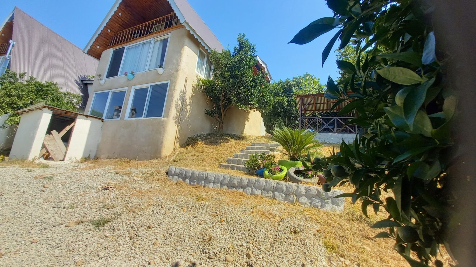 کلبه یک خوابه سوئیسی عمو عزیز ۴