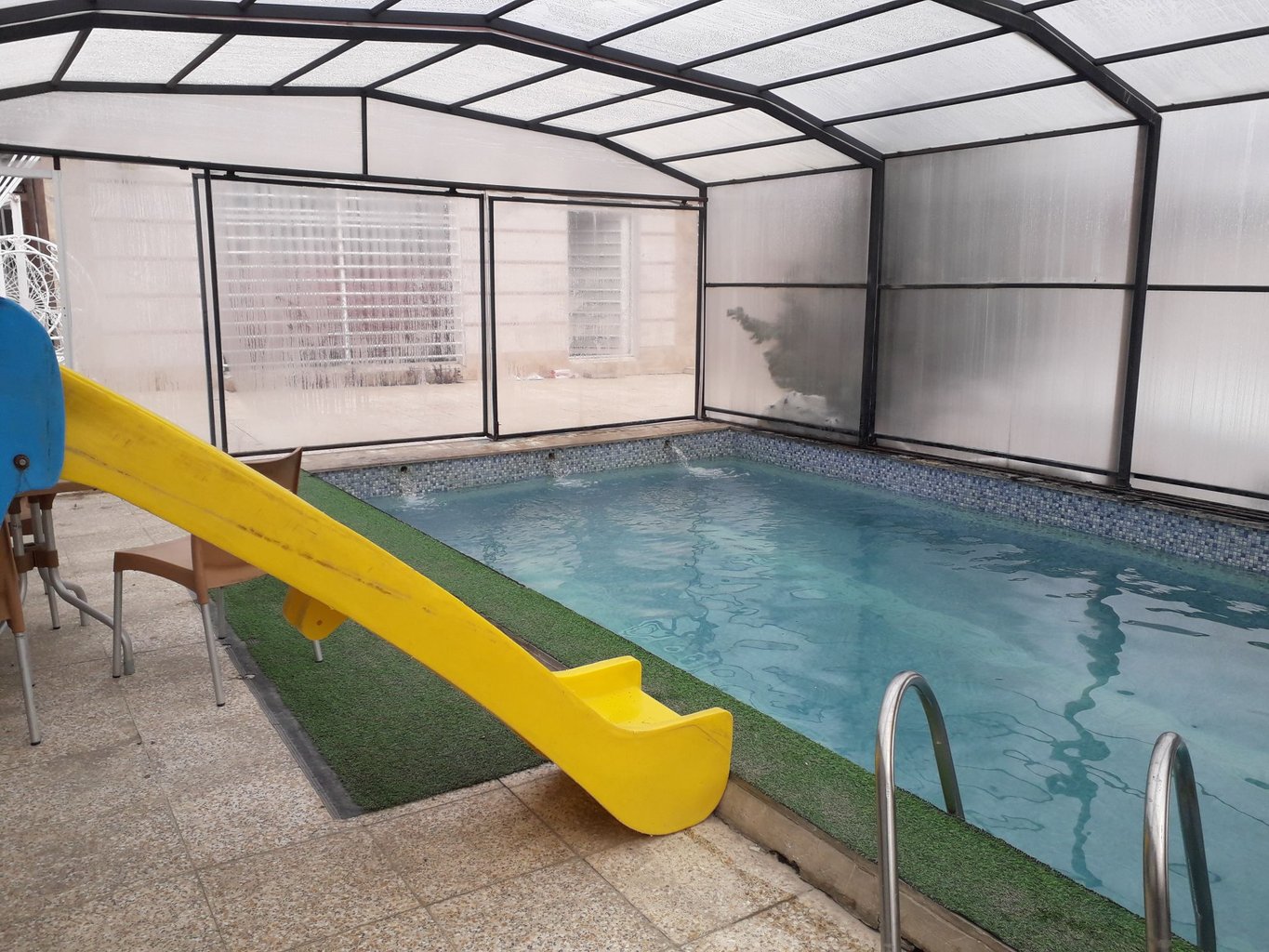 ویلا دوخوابه استخردار آبگرم آزادگان 3