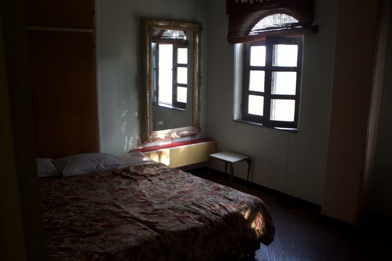 آپارتمان دوخوابه ادیب