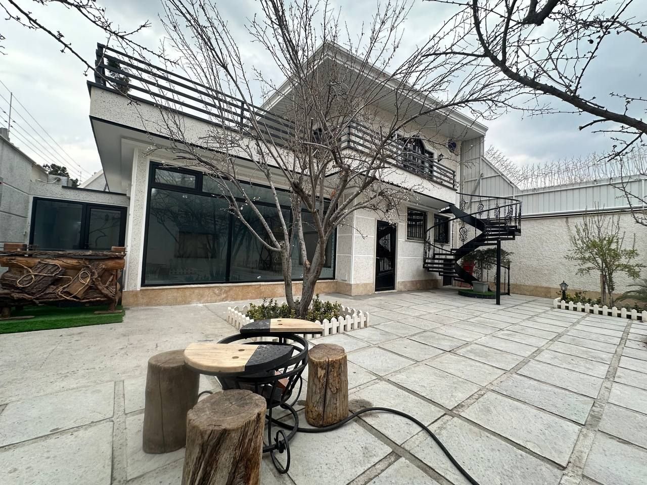 ویلا دوخوابه دوبلکس استخردار آبگرم دانیالی