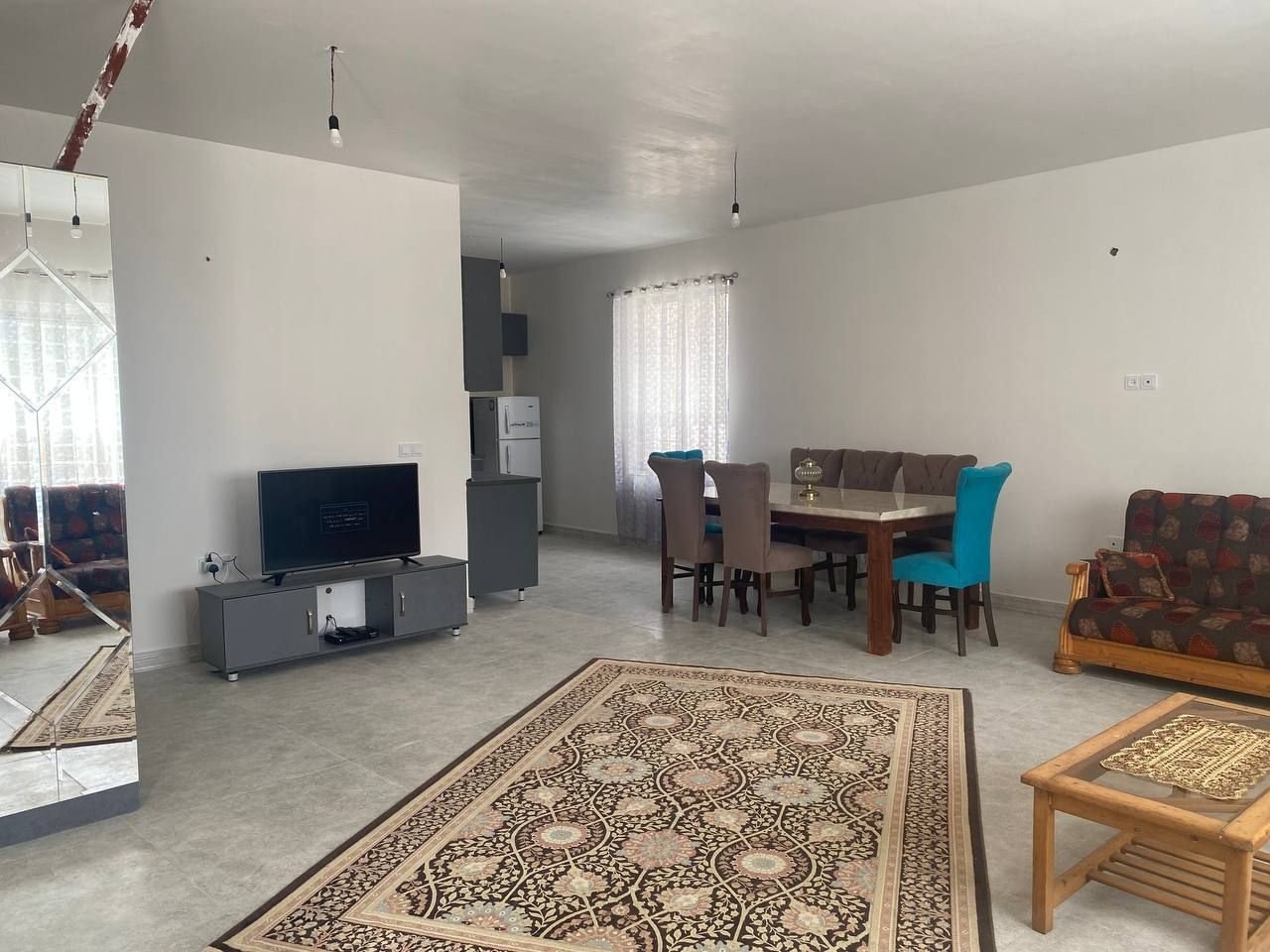 ویلا دوخوابه جنگلی عسل بانو - پذیرایی