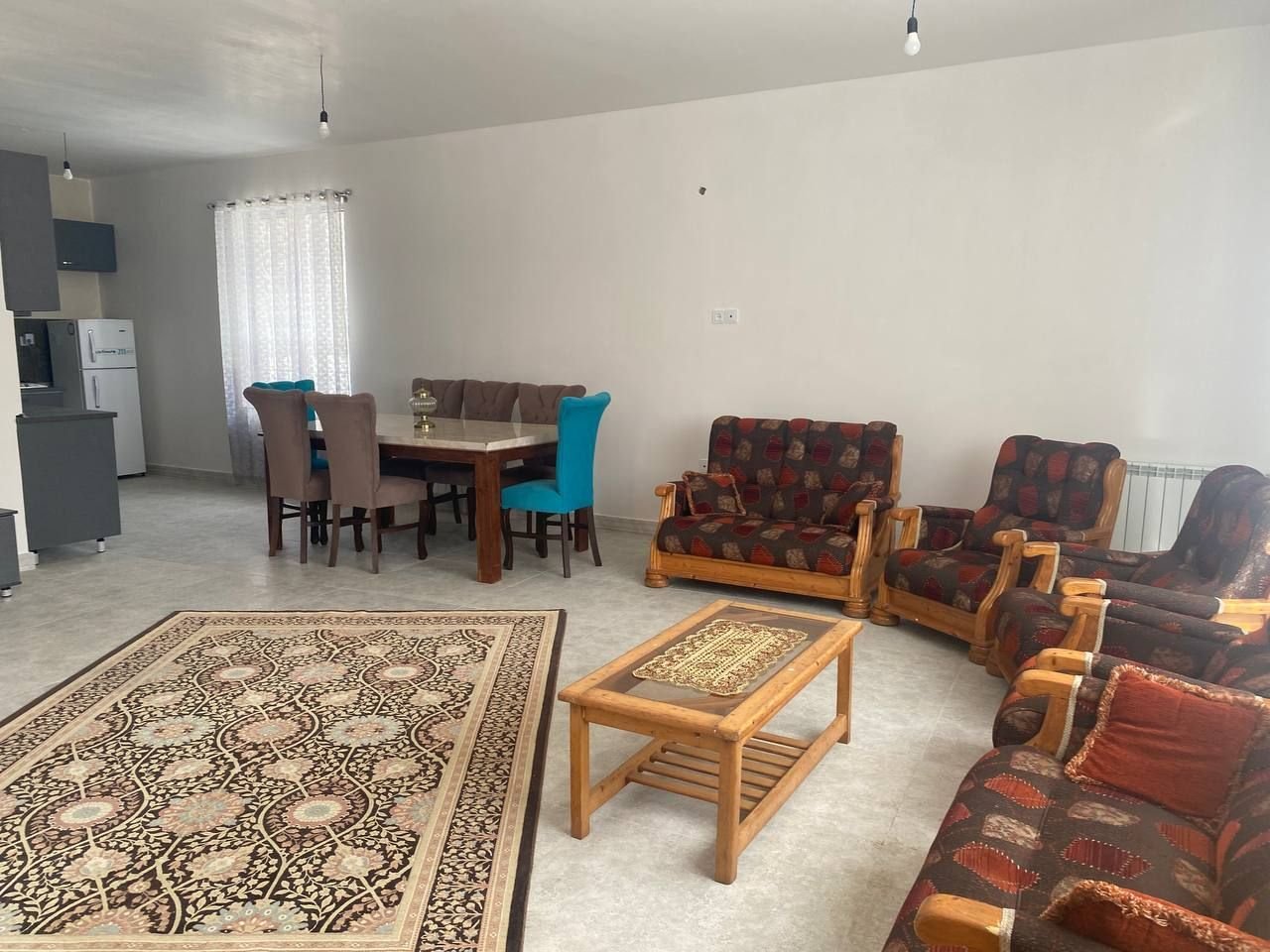 ویلا دوخوابه جنگلی عسل بانو - پذیرایی