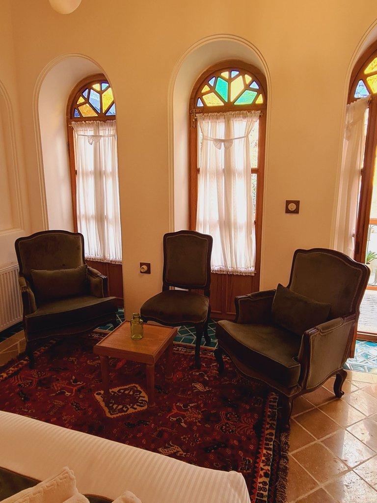 مهربانو - واحد بهار دوسی