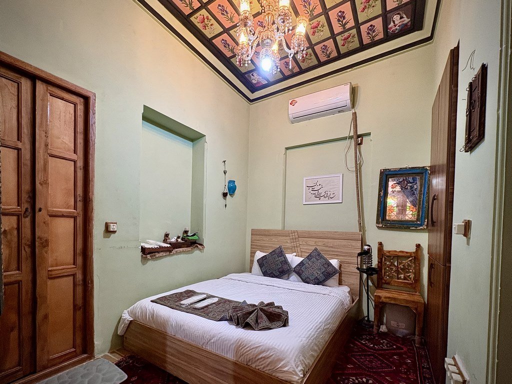 اقامتگاه سنتی بوتیک  هتل جهانشاهی - واحد چهارنگار