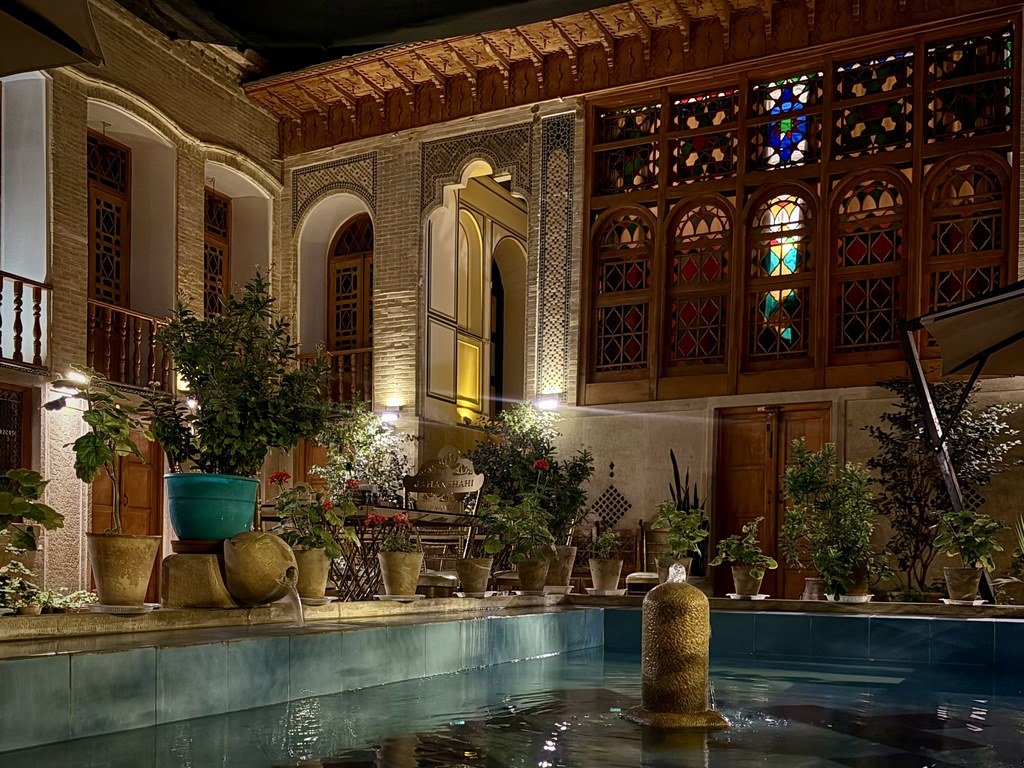 اقامتگاه سنتی بوتیک  هتل جهانشاهی - واحد چهارنگار