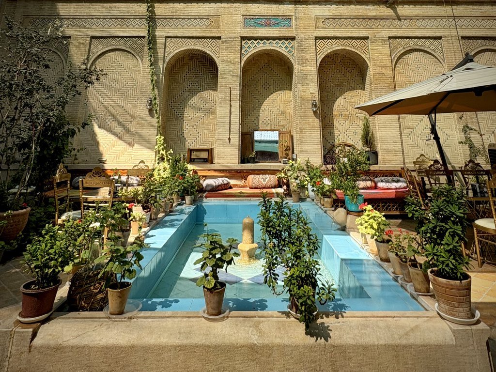 اقامتگاه سنتی بوتیک  هتل جهانشاهی - واحد چهارنگار