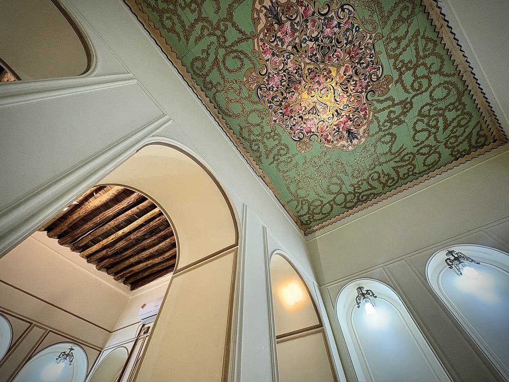 اقامتگاه سنتی بوتیک  هتل جهانشاهی - واحد همایونی