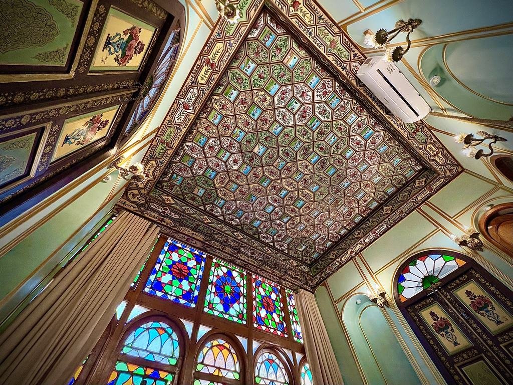 اقامتگاه سنتی بوتیک هتل جهانشاهی - واحد شاهنشین