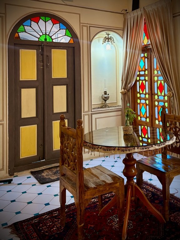 اقامتگاه سنتی بوتیک  هتل جهانشاهی - واحد همایونی