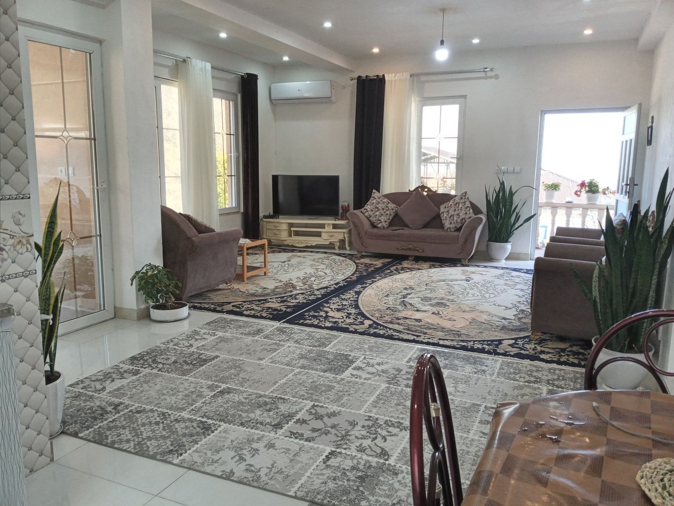 ویلا دوخوابه جنگلی گنجه