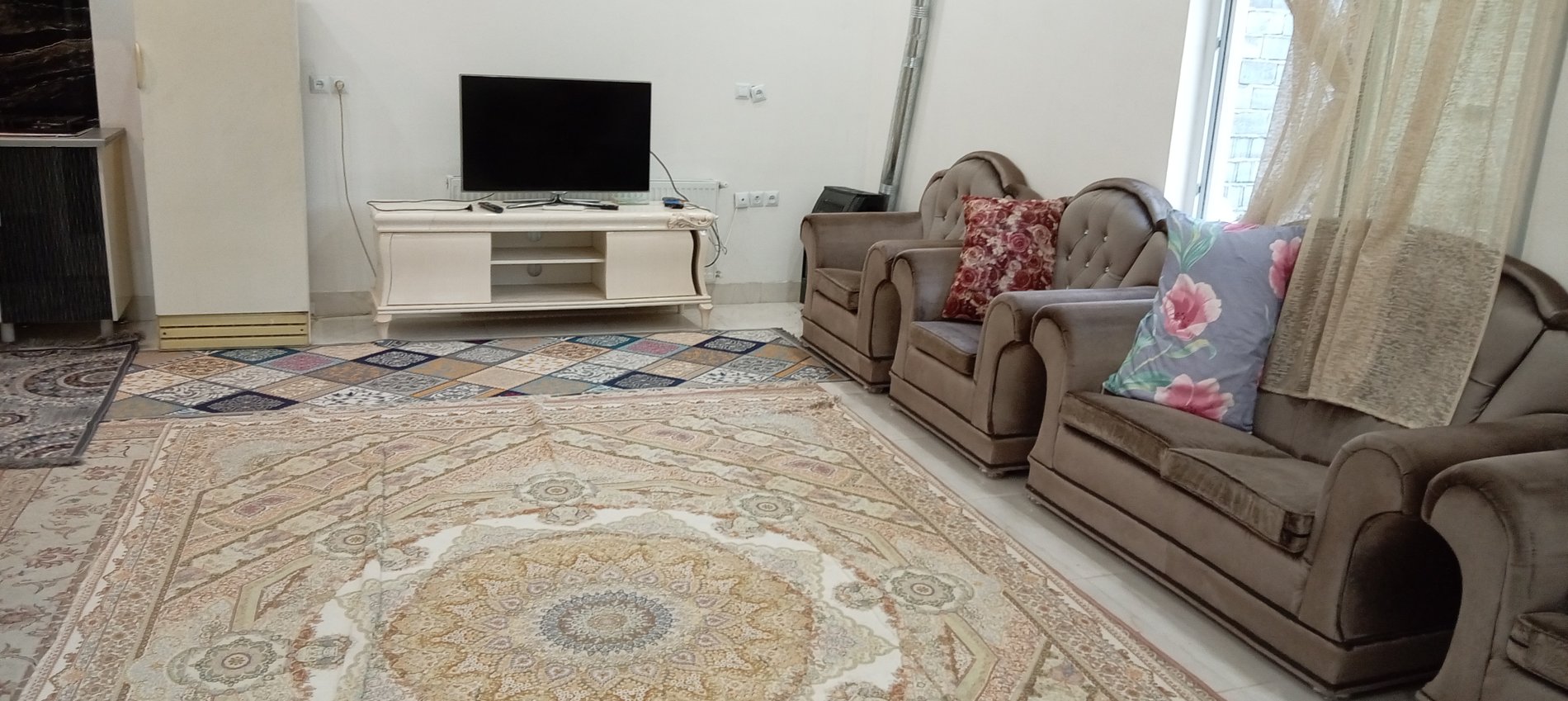 ویلا سه خوابه غزل