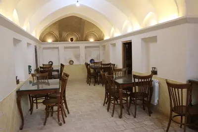 اقامتگاه سنتی جهان آرائی - واحد هلندون