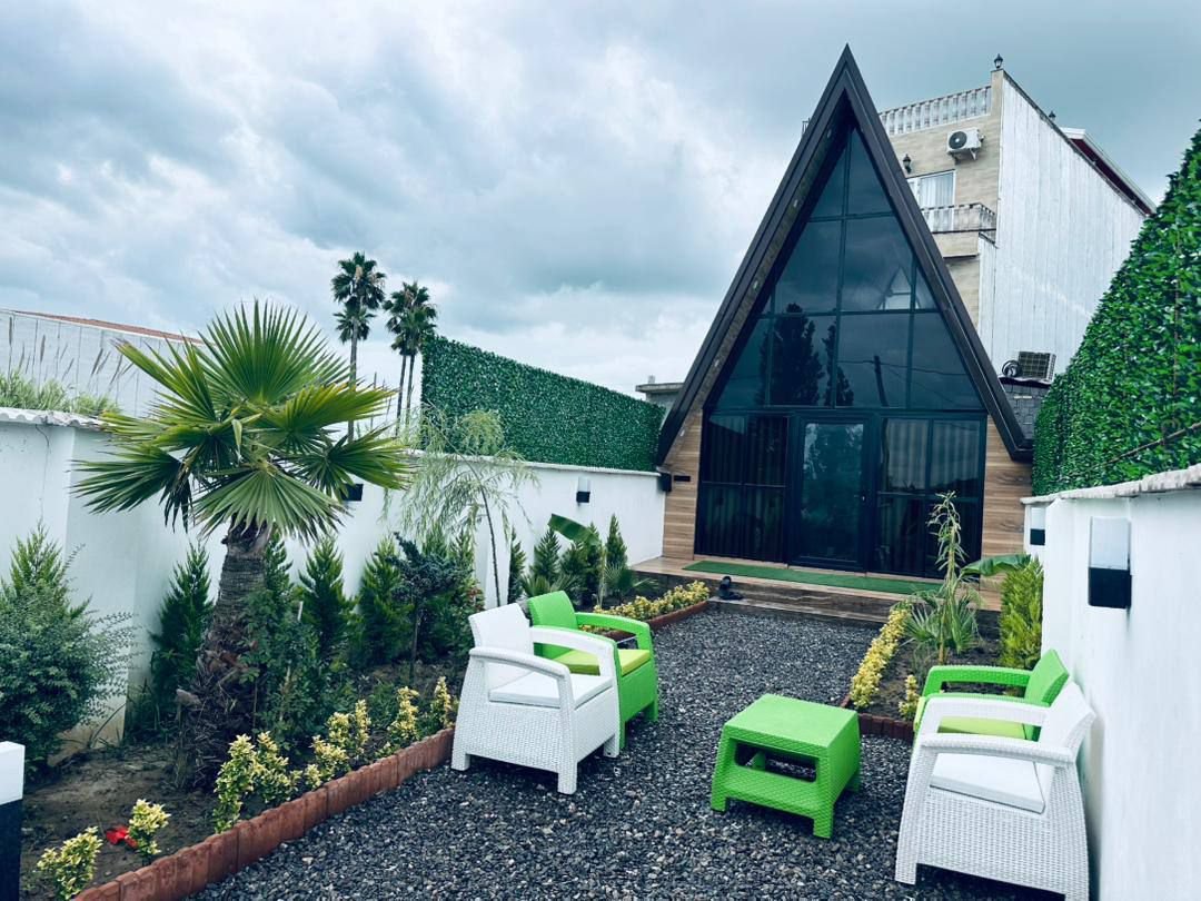 کلبه دوخوابه سوئیسی جکوزی دار گلستان مهر2