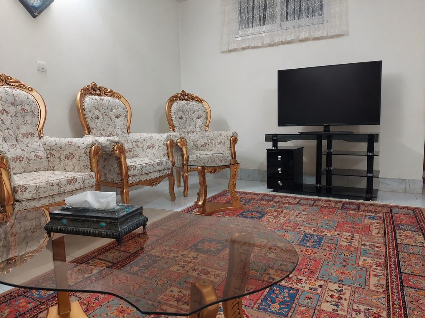 آپارتمان آپارتمان مبله حاتم - همکف