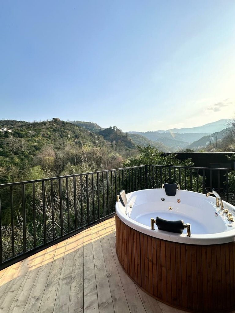 کلبه دوخوابه جکوزی دار جنگل پرتقال