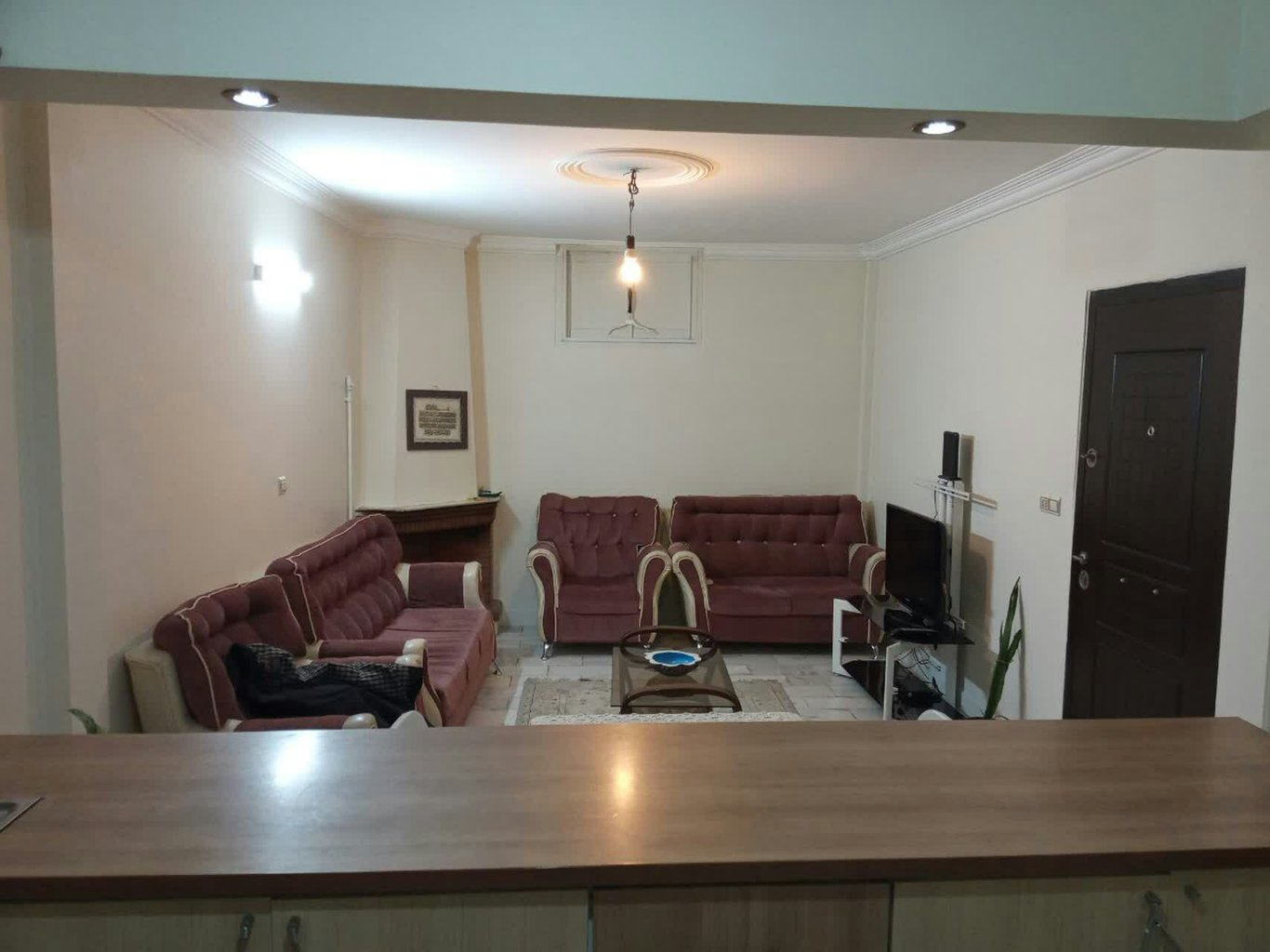 آپارتمان یک خوابه پیراسته انقلاب