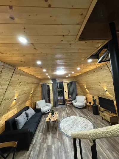 کلبه یک خوابه استخردار آبگرم ورنا