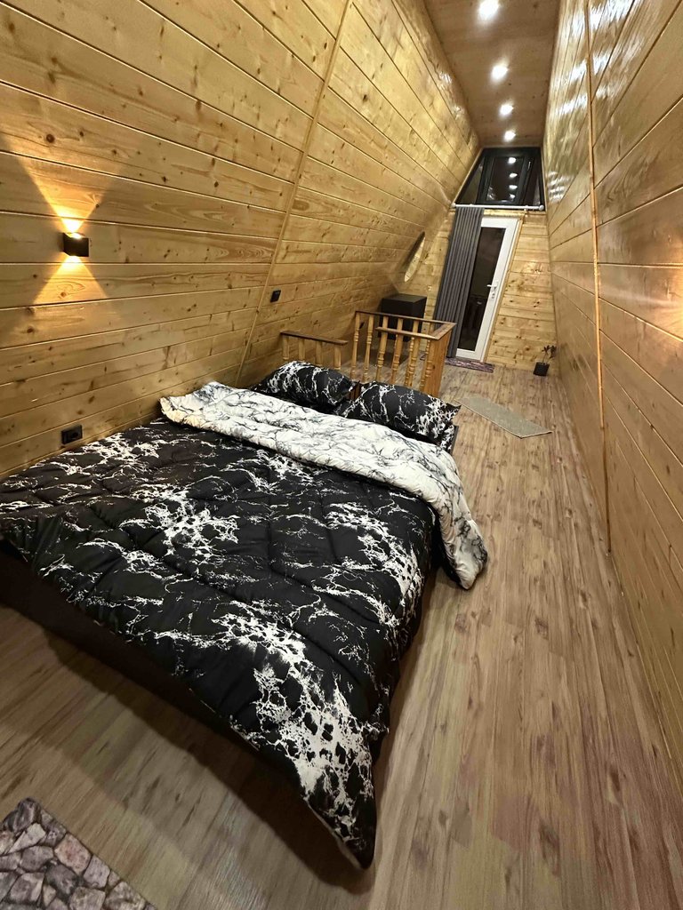 کلبه یک خوابه استخردار آبگرم ورنا