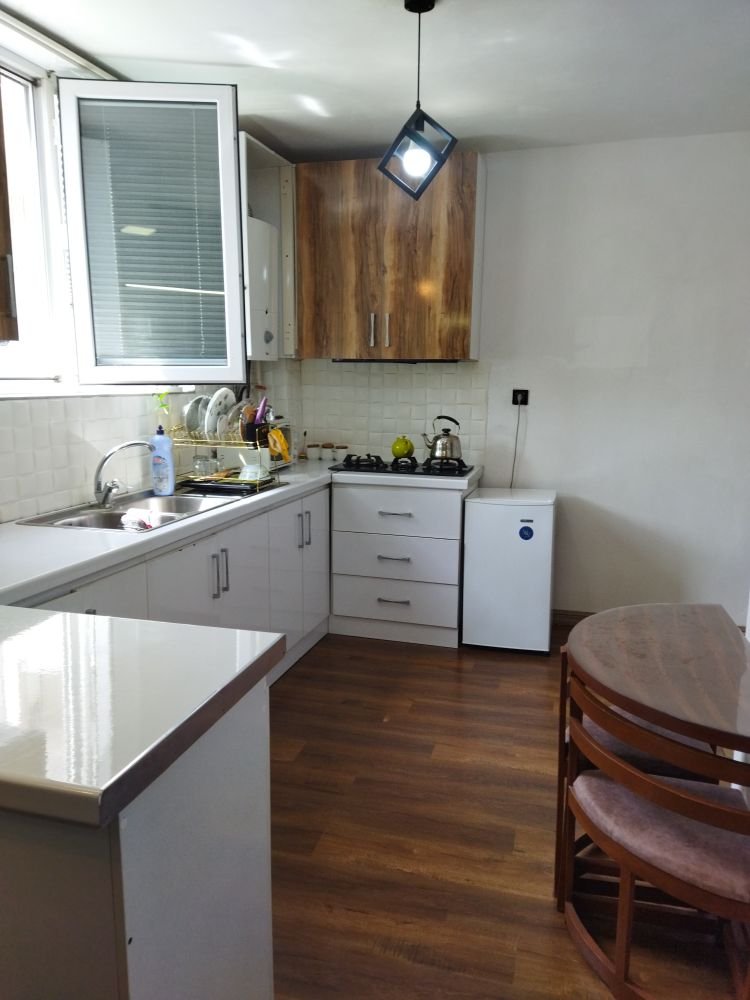 فلت آزادی 46