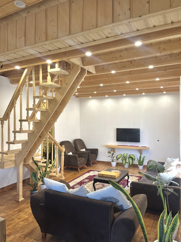 کلبه دوخوابه چوبی سرو