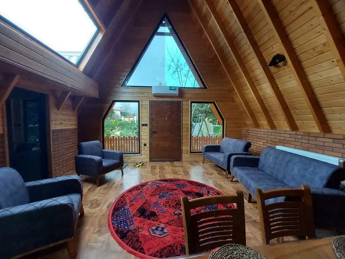 کلبه دوخوابه سوئیسی دوکیجا