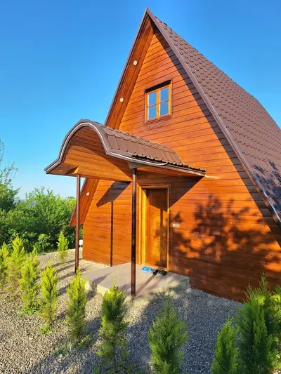 کلبه یک خوابه جنگلی پاییز