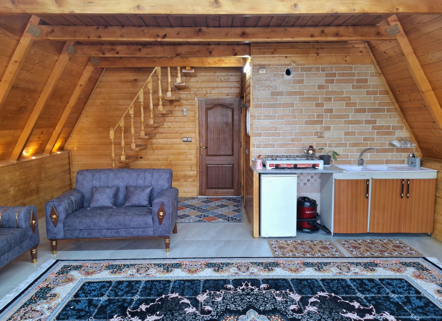 یک خوابه جنگلی پاییز