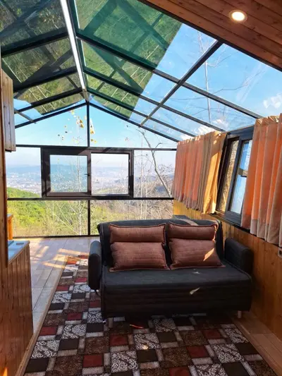 کلبه فلت شیشه‌ای فریار