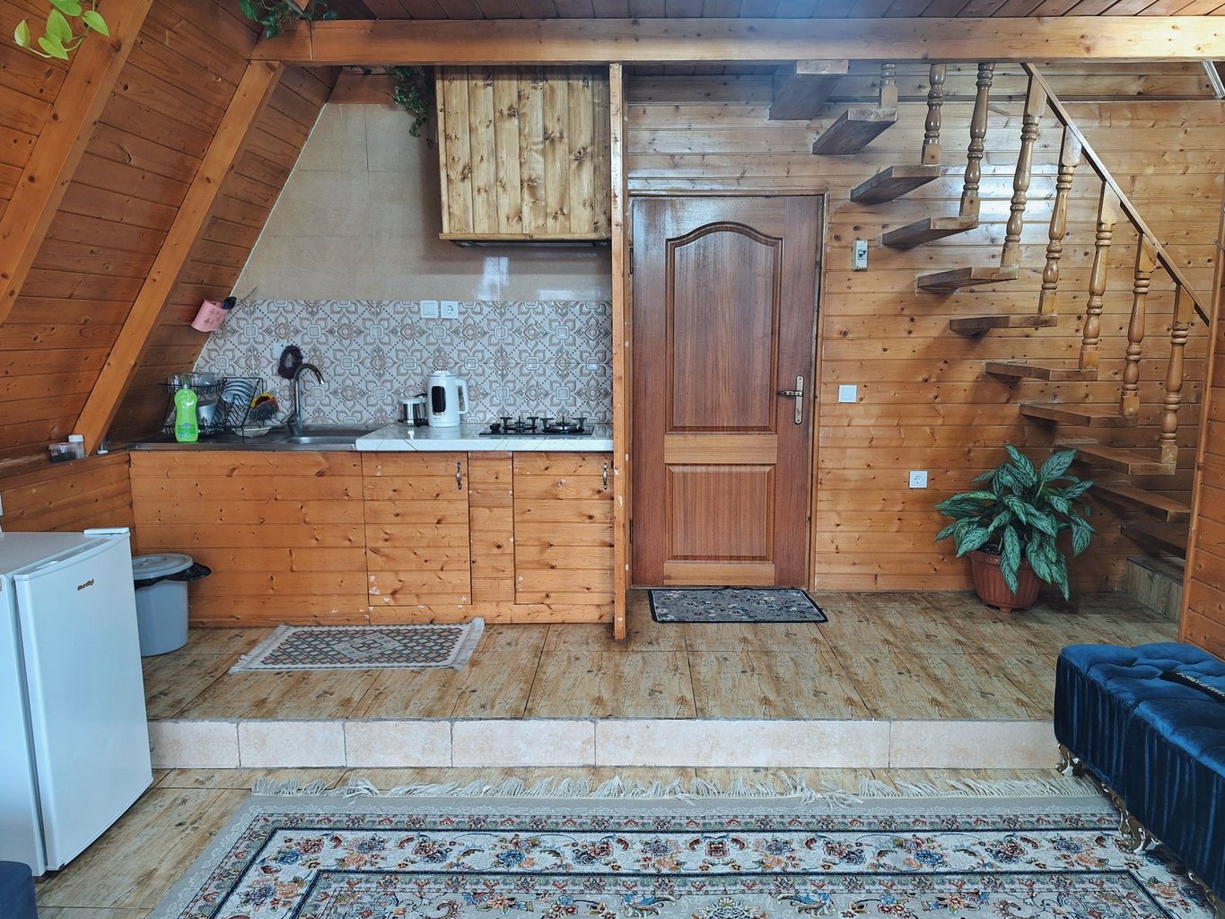 یک خوابه سوئیسی پونه