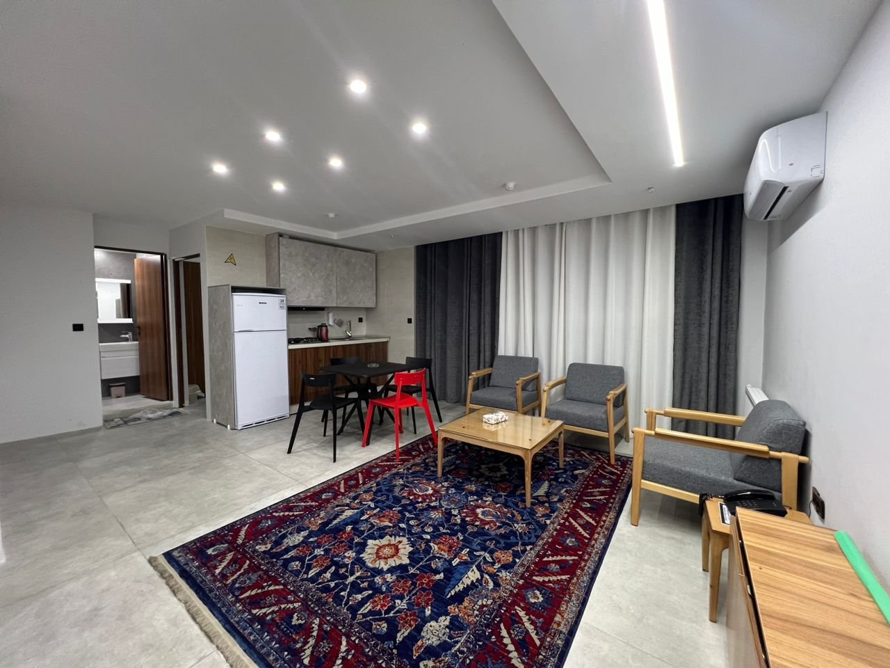 مجتمع اقامتی یک خوابه رسام - واحد 704