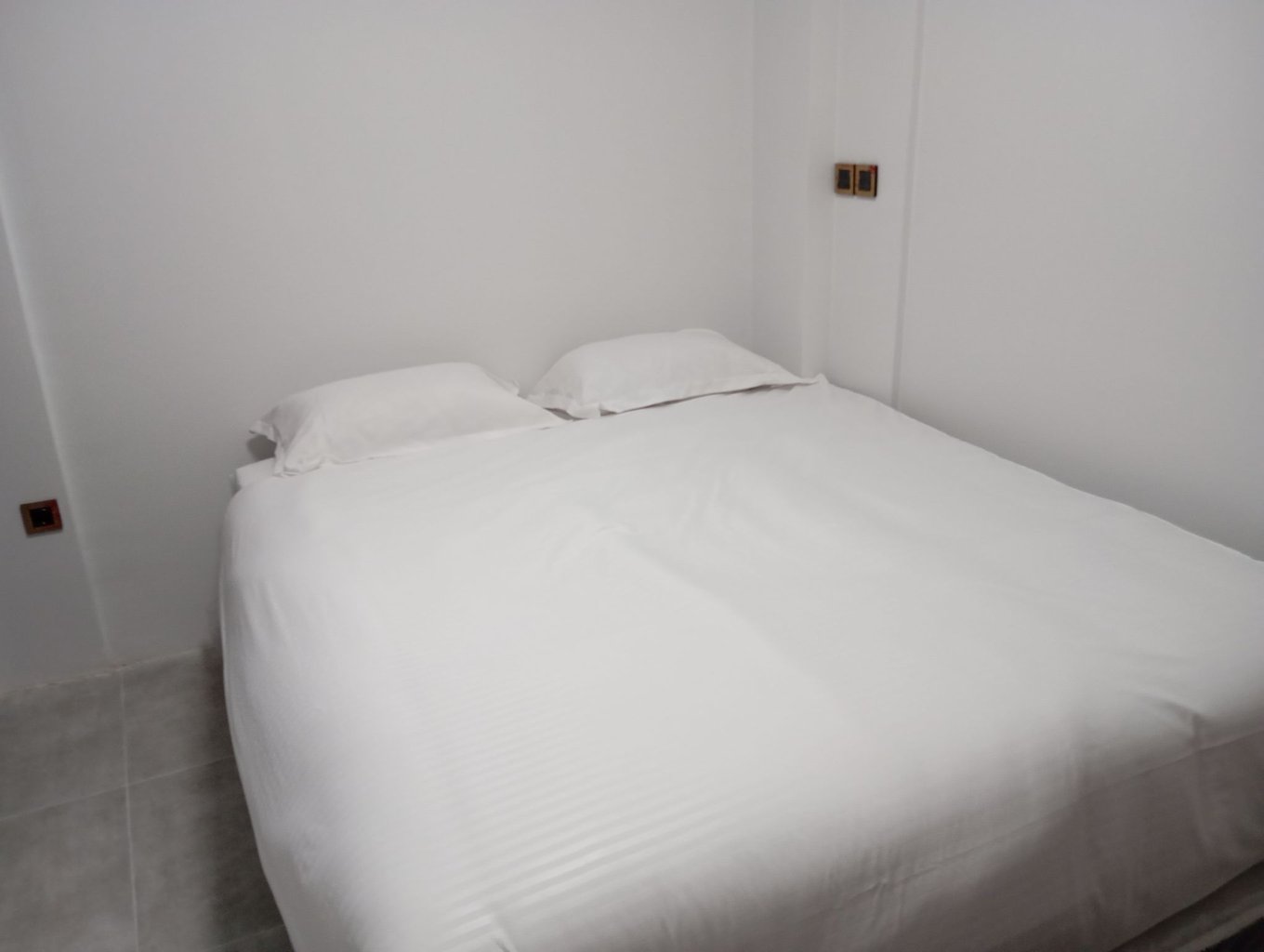 دوخوابه رسام - واحد 403