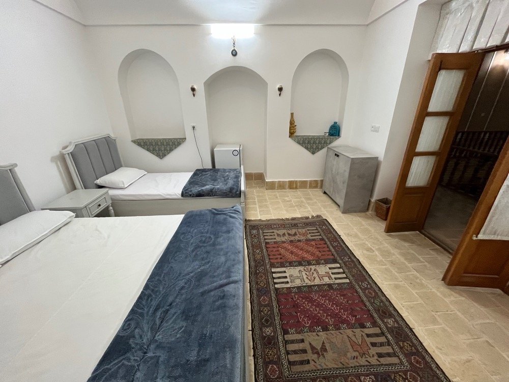 اقامتگاه سنتی شبهای رویایی 1 - واحد پنج تخته