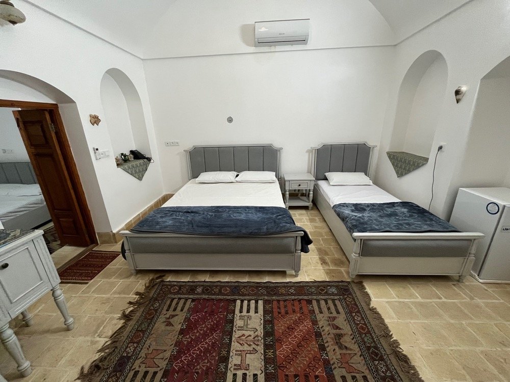 اقامتگاه سنتی شبهای رویایی 1 - واحد پنج تخته