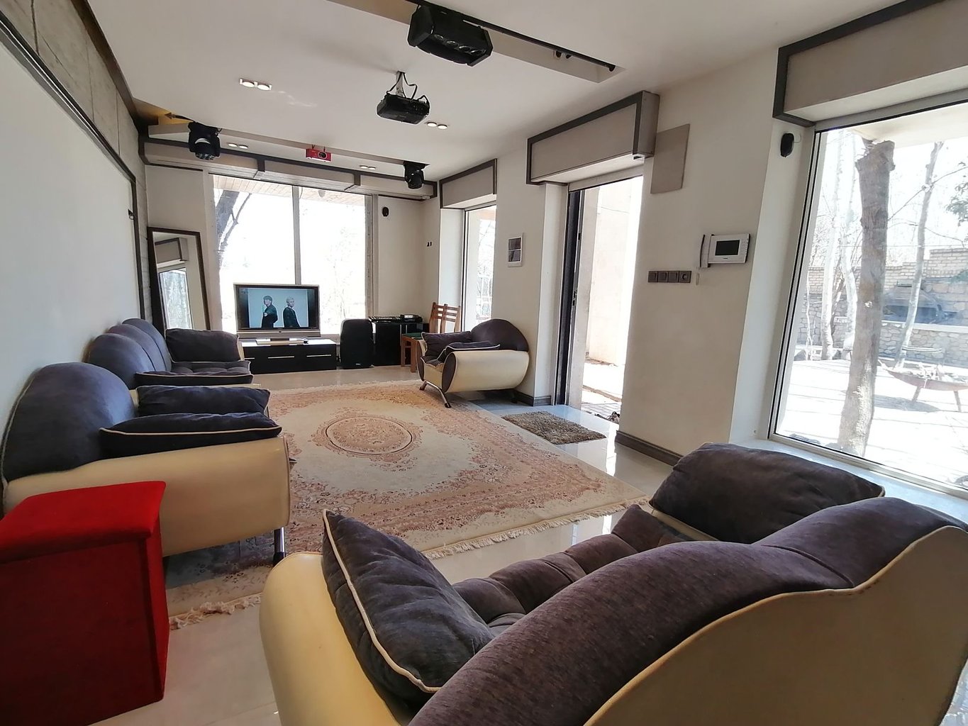 ویلا یک خوابه باغ دکتر حسابی