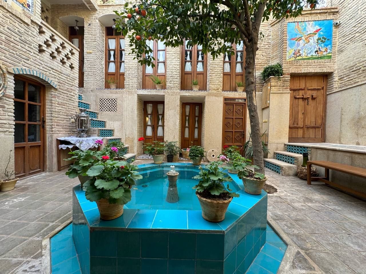 بوم گردی اتاق شیراز - خانه جانان - واحد شور