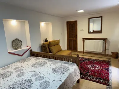 بومگردی خانه جانان - واحد شب