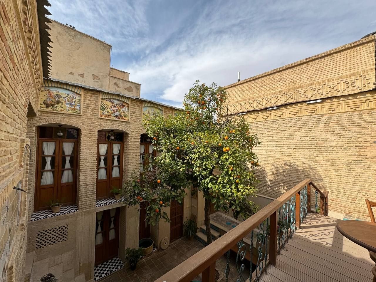 بوم گردی اتاق شیراز - خانه جانان - واحد شور