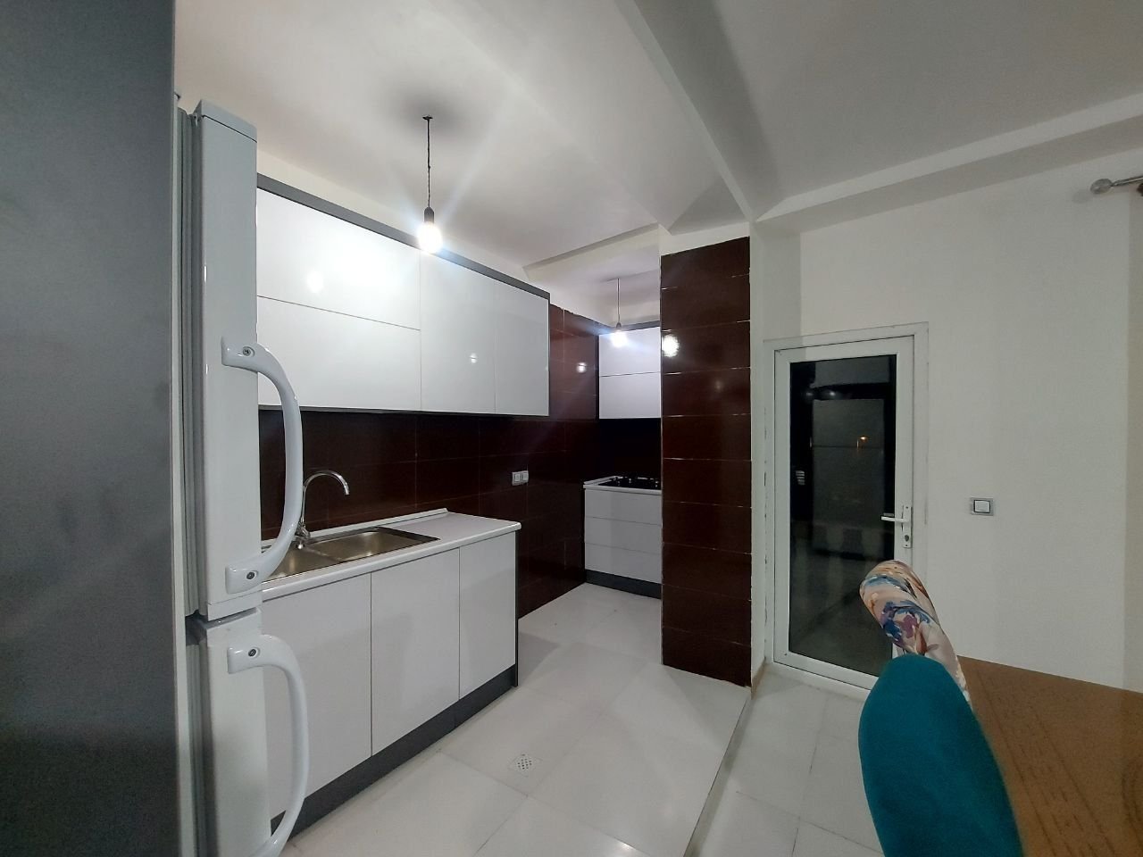 آپارتمان دوخوابه مرمر واحد 7