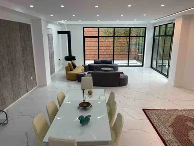 ویلا چهارخوابه تریپلکس استخردار آبگرم کازا بلا 2