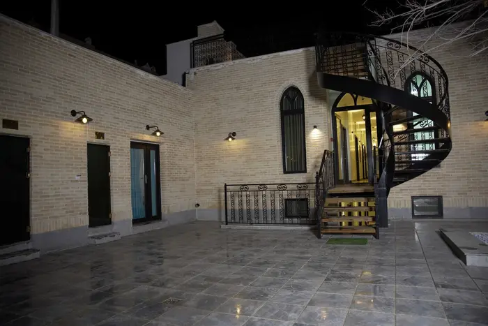 هاستل میرعماد - واحد سه تخته 1