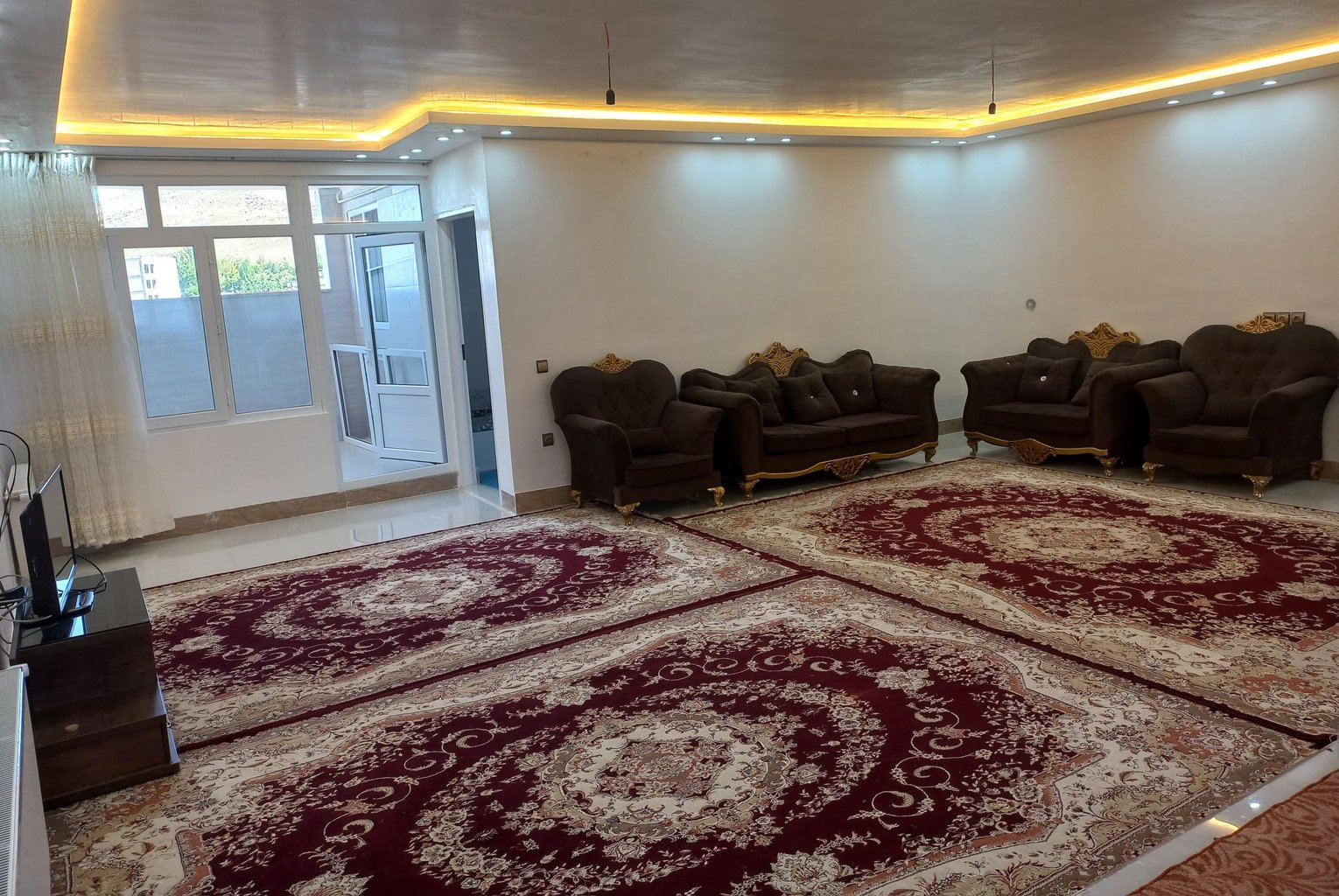آپارتمان یک خوابه آنادانا