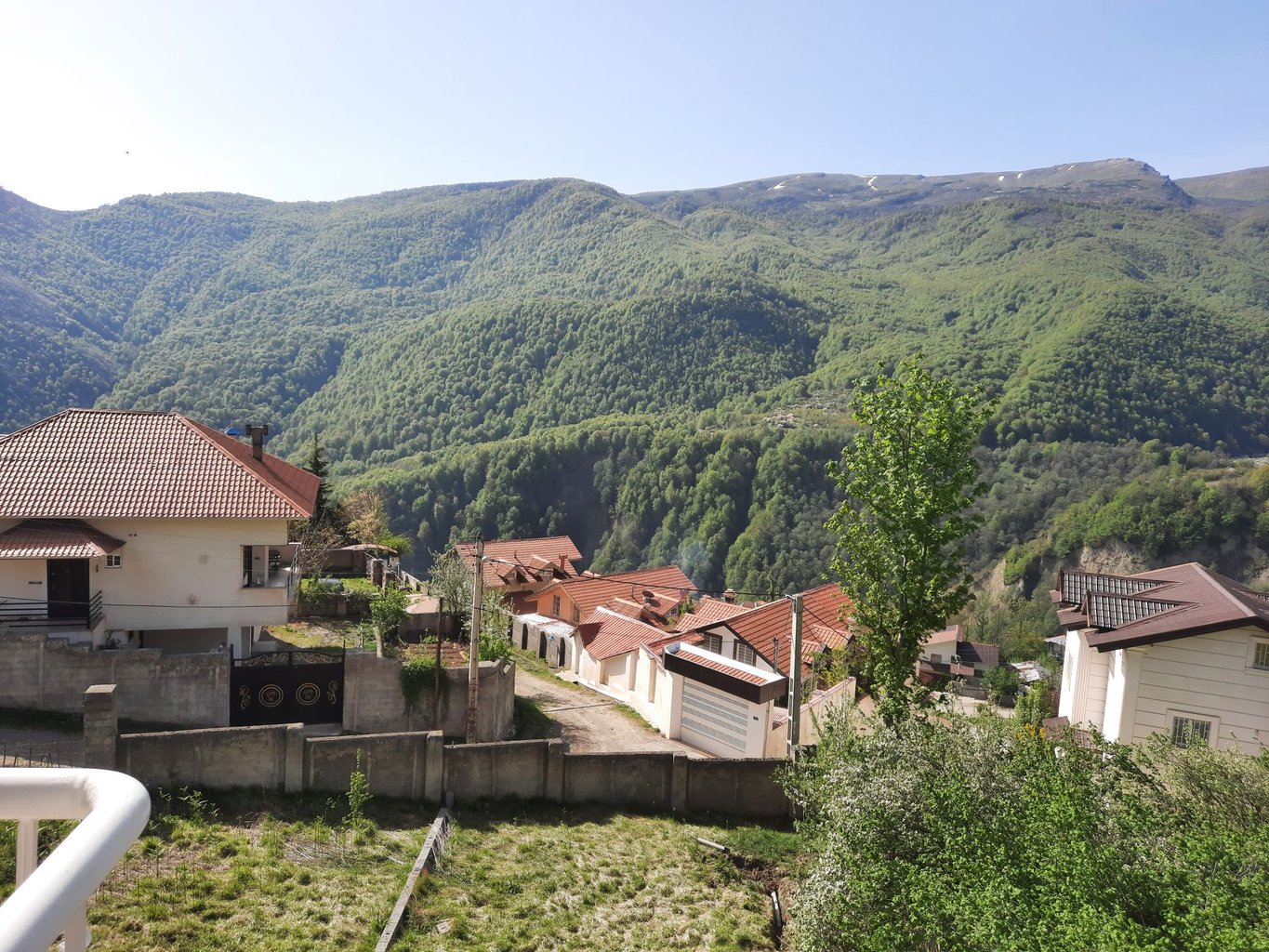 ویلا سه خوابه دوبلکس دومان - منظره و چشم انداز ضلع شرقی ویلا