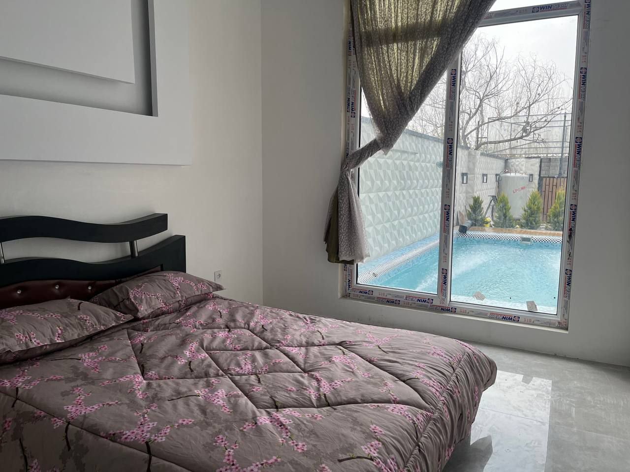 ویلا دوخوابه گلها ۸ استخردار ابسرد